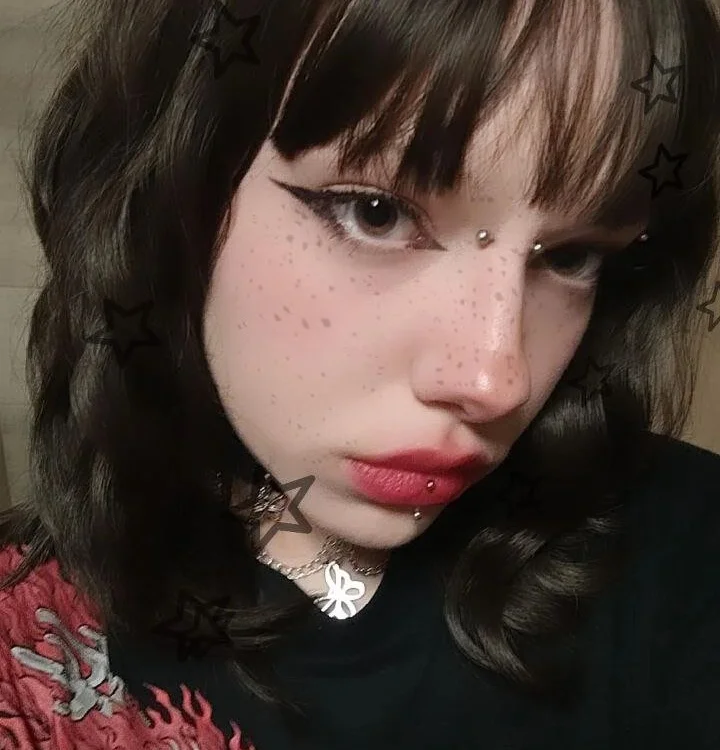 -Reya-'s Offline Chat Room