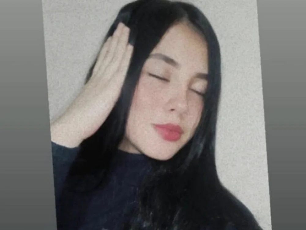 lisbeht21's Offline XXX Chat