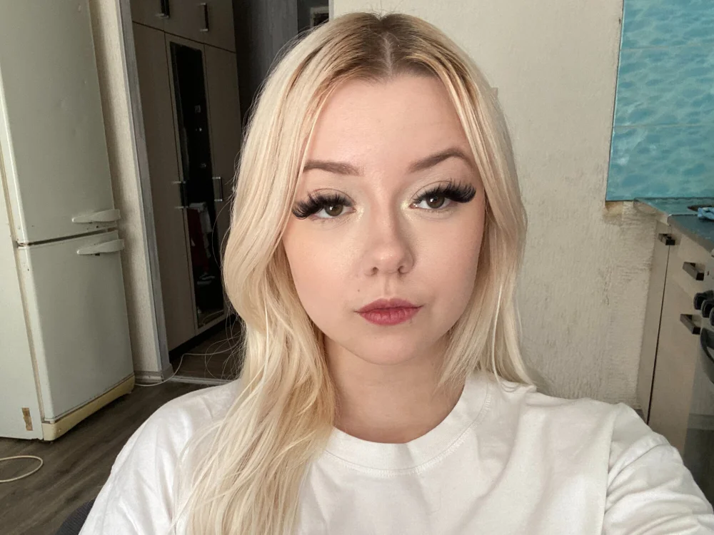 RoxyParkhouse's Offline Chat Room