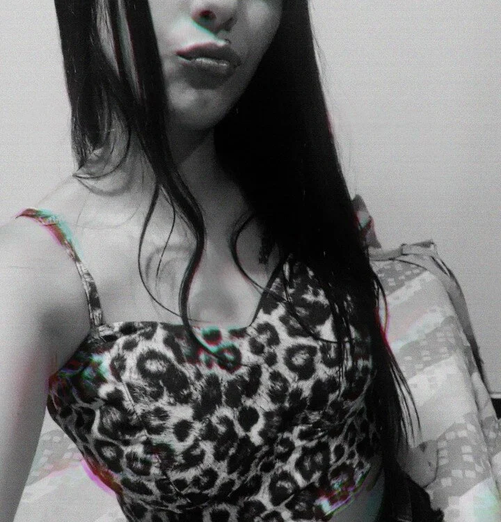 Tiffany_Gray18's Offline XXX Chat