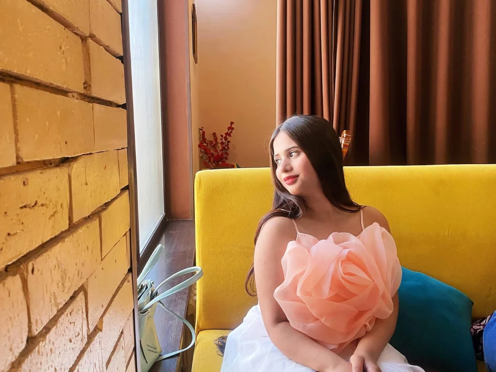 mikasaarkman's Offline XXX Chat