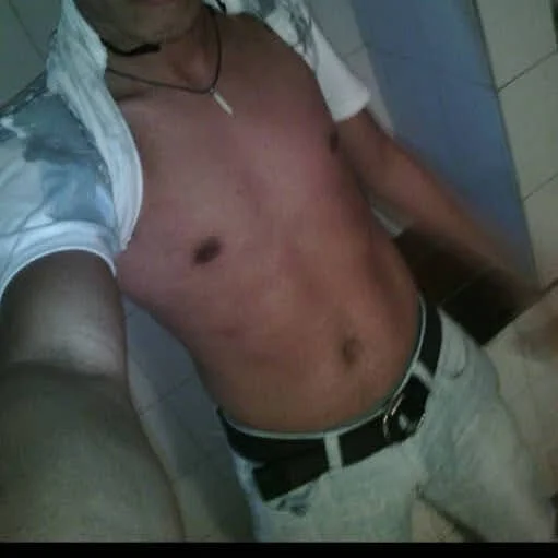 VergMorey24 অফলাইন XXX চ্যাট