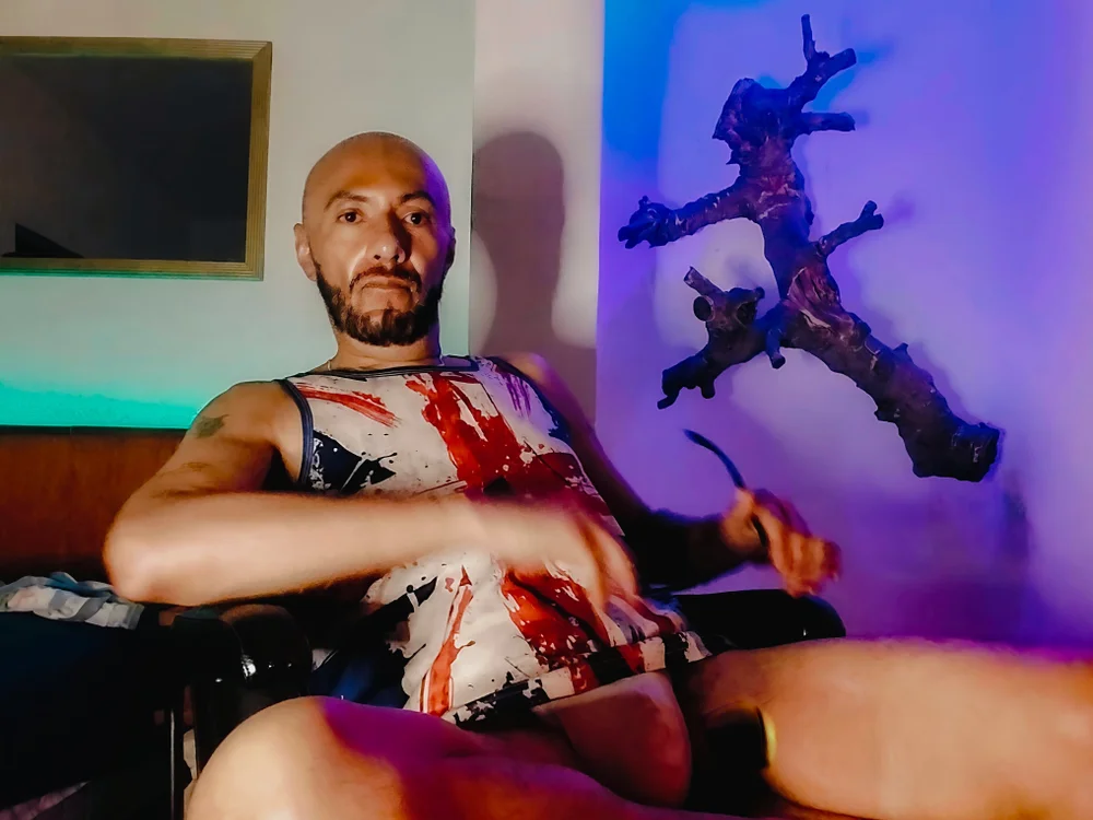 SculptedGarbage's Offline XXX Chat