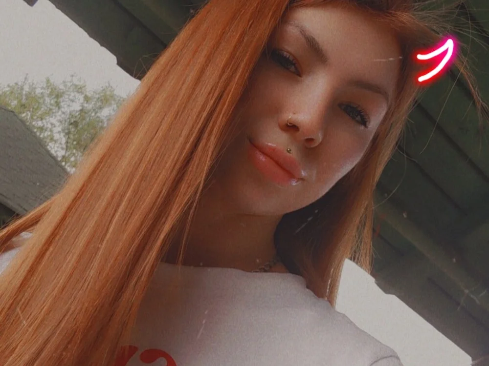 Lavy18's Offline XXX Chat