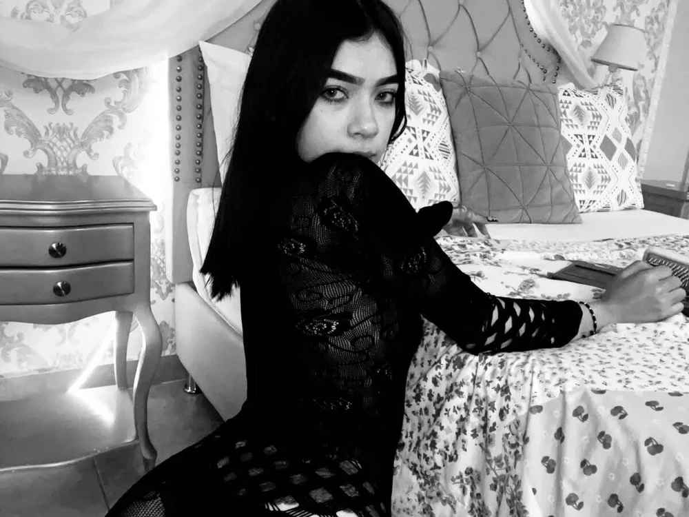 Offline XXX chat modela GabrielaSuarez_