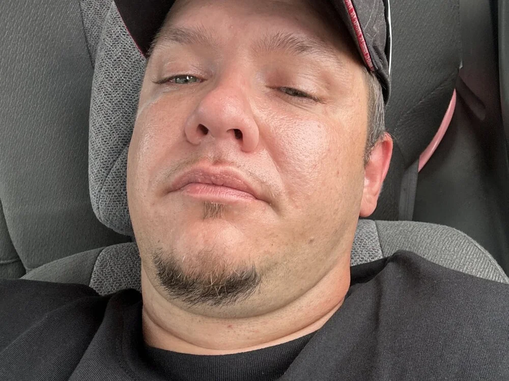 bigdickdaddy12691 離線 XXX 聊天