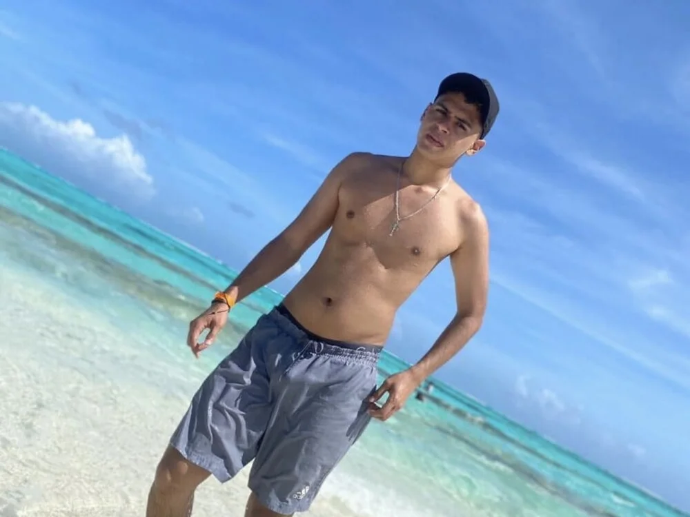 HotWhisper22のオフラインXXXチャット