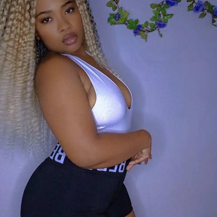 chanellmontes3 Offline XXX Chat