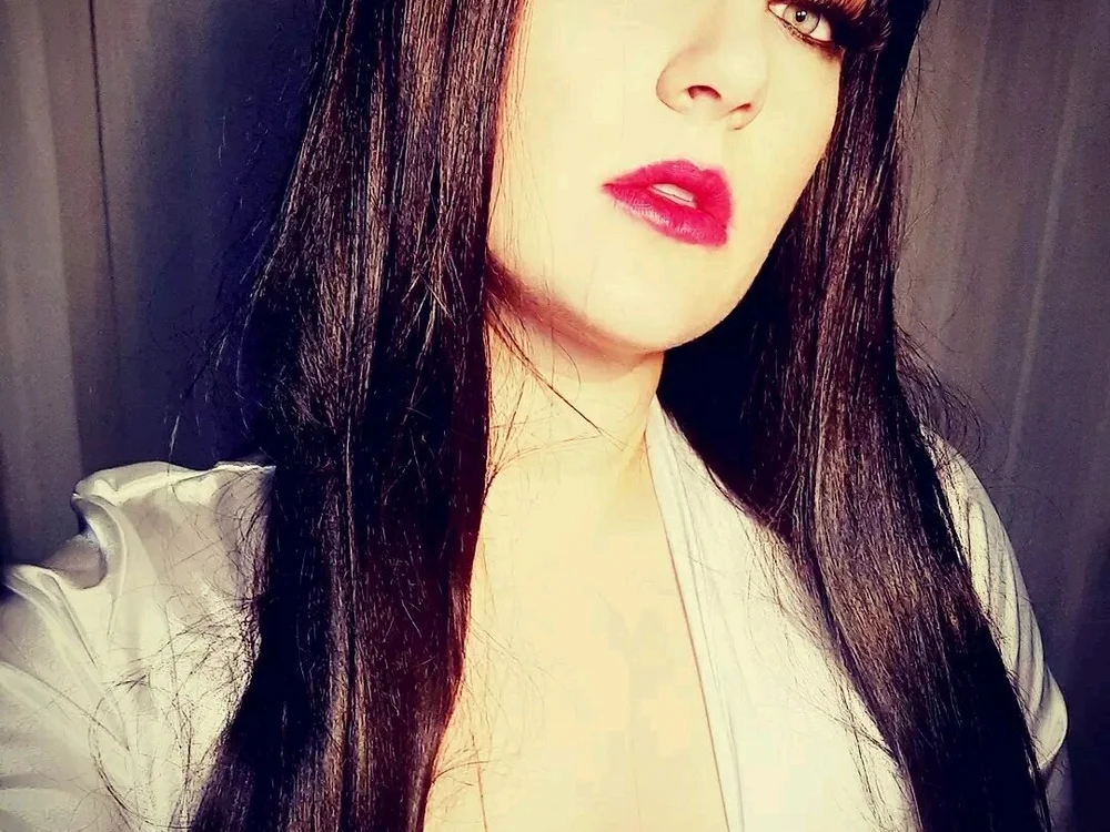 CaliaWinters' Offline XXX Chat