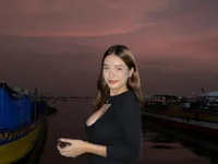 EllieCoconut001's Live XXX Chat