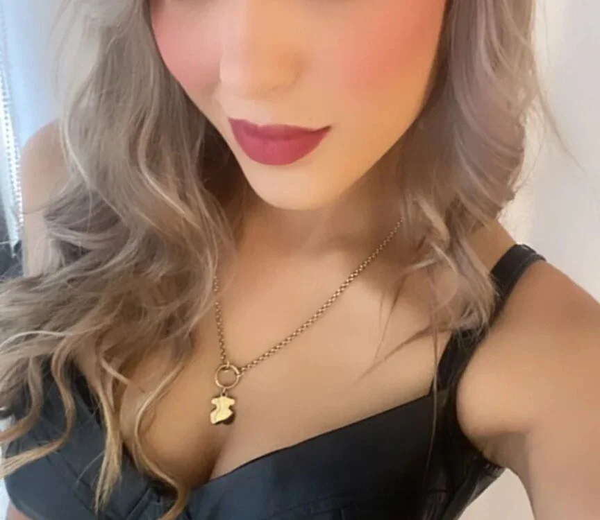 Silvylayton95_'s most recent online preview