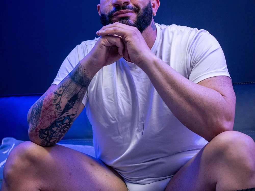 Noah_Reyes_'s Offline XXX Chat