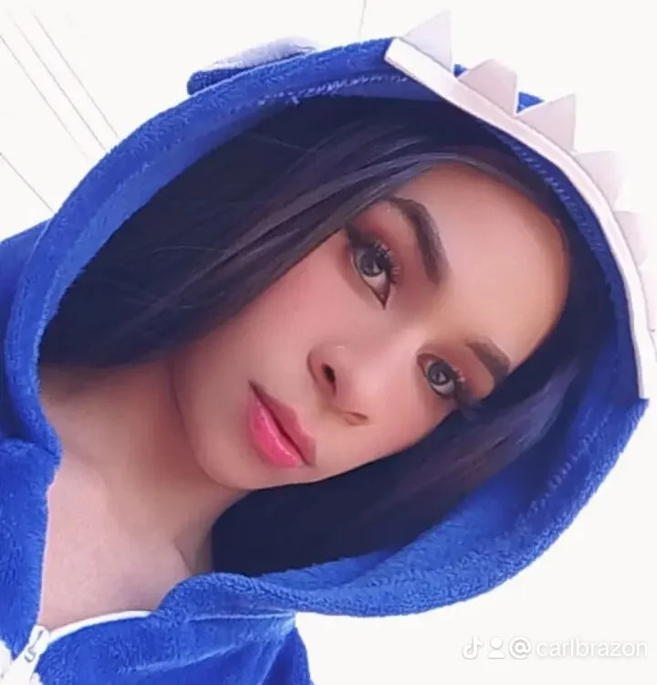 Karla_hot777n Offline XXX chat