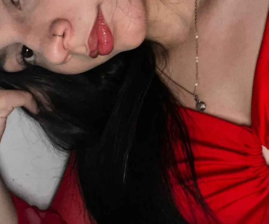 cloee20_'s Offline XXX Chat