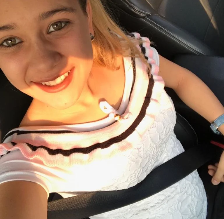 DaenerysFoxxy's Offline Chat Room