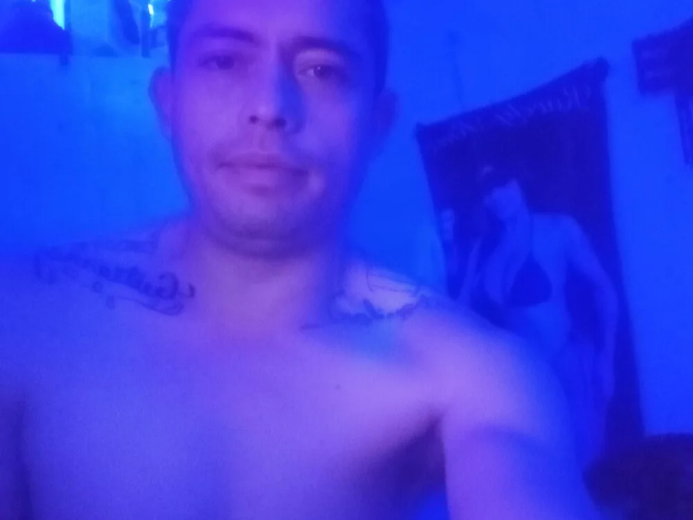 PitudoWuero's Offline XXX Chat