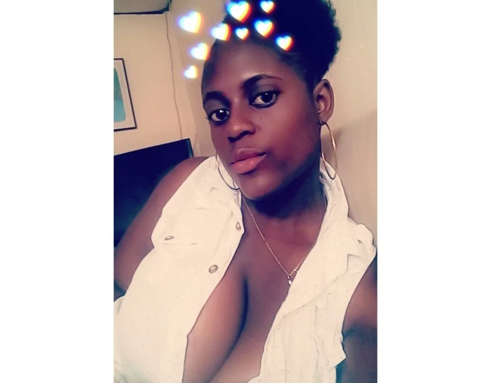 Sr_Roxxane's Offline XXX Chat