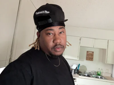 Deepthroatwetpussy1 - Boy 