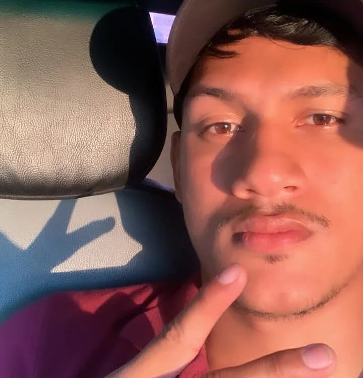 Sebastianguti's Offline Chat Room