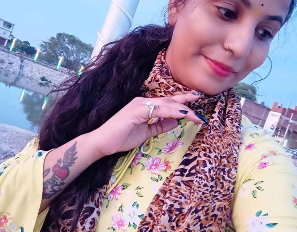 avikasingh11 Adlı Modelin Çevrimdışı Sohbet Odası