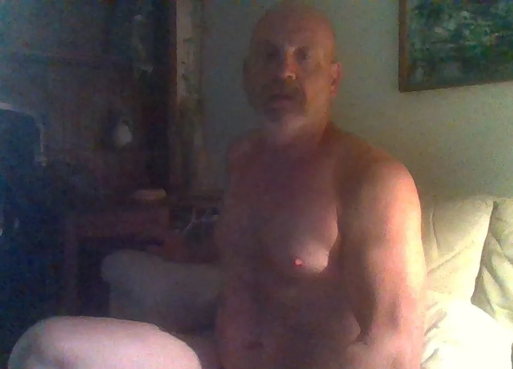 iambradz's Offline XXX Chat