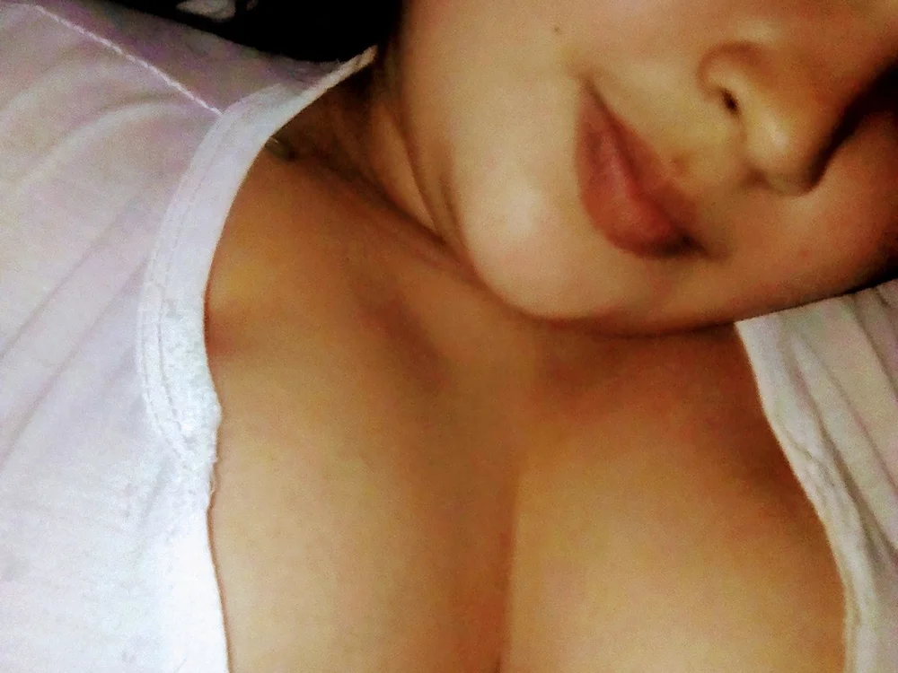tiinna's Offline XXX Chat