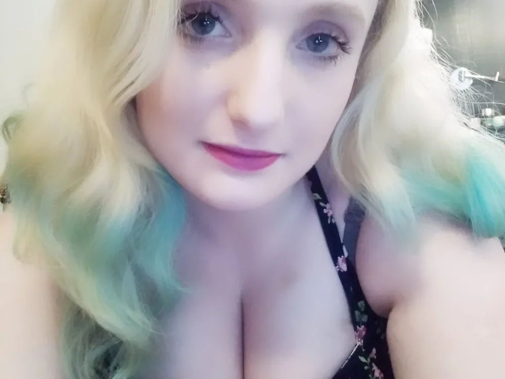 prettykitty208's Offline XXX Chat