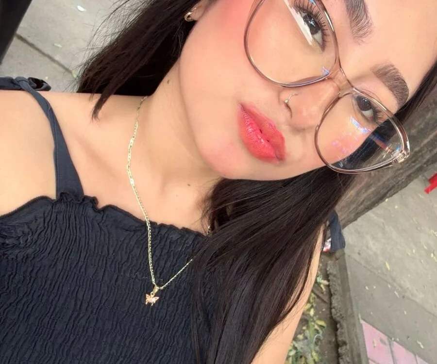 laura-sensual offline chatrum