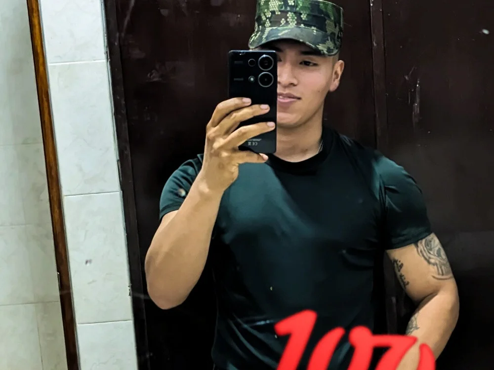 estivenhot: офлайн-секс-чат