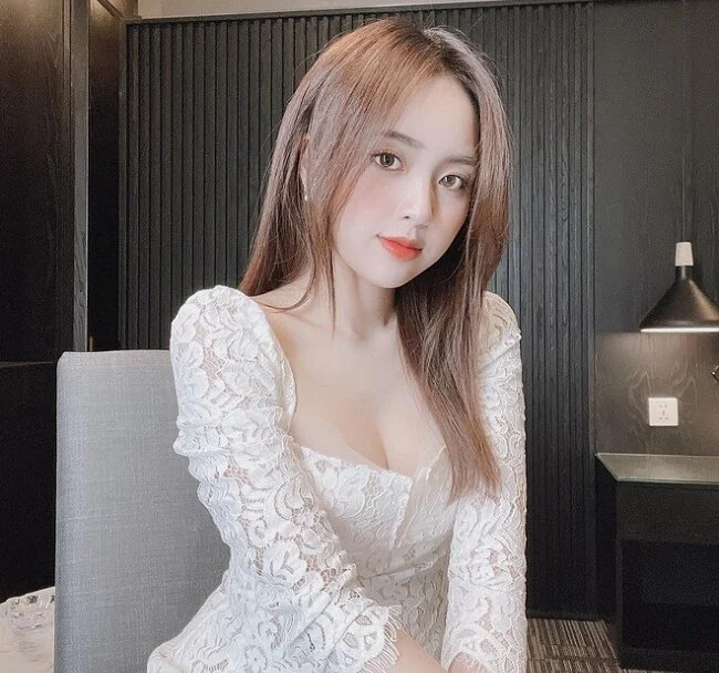 Angela203 Obrolan XXX Offline