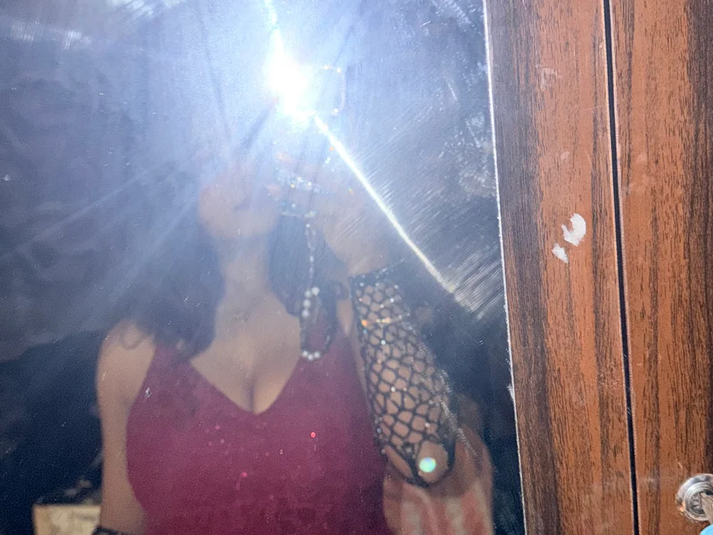 laly_3563