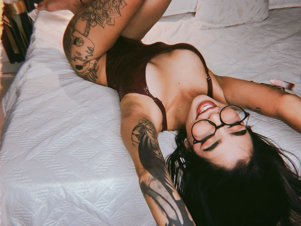ChloeMonett offline chatrum