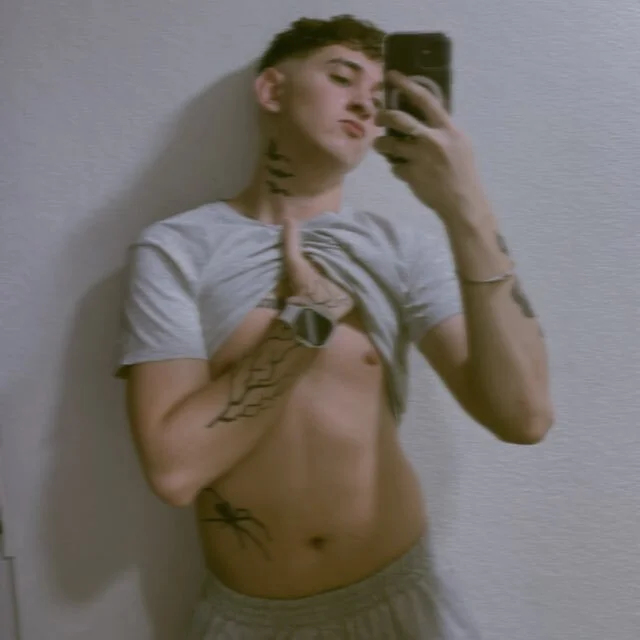 Offline XXX chat modela Rossstikk