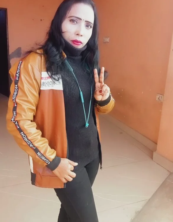 MONA_DARLING-LOVE offline chatrum