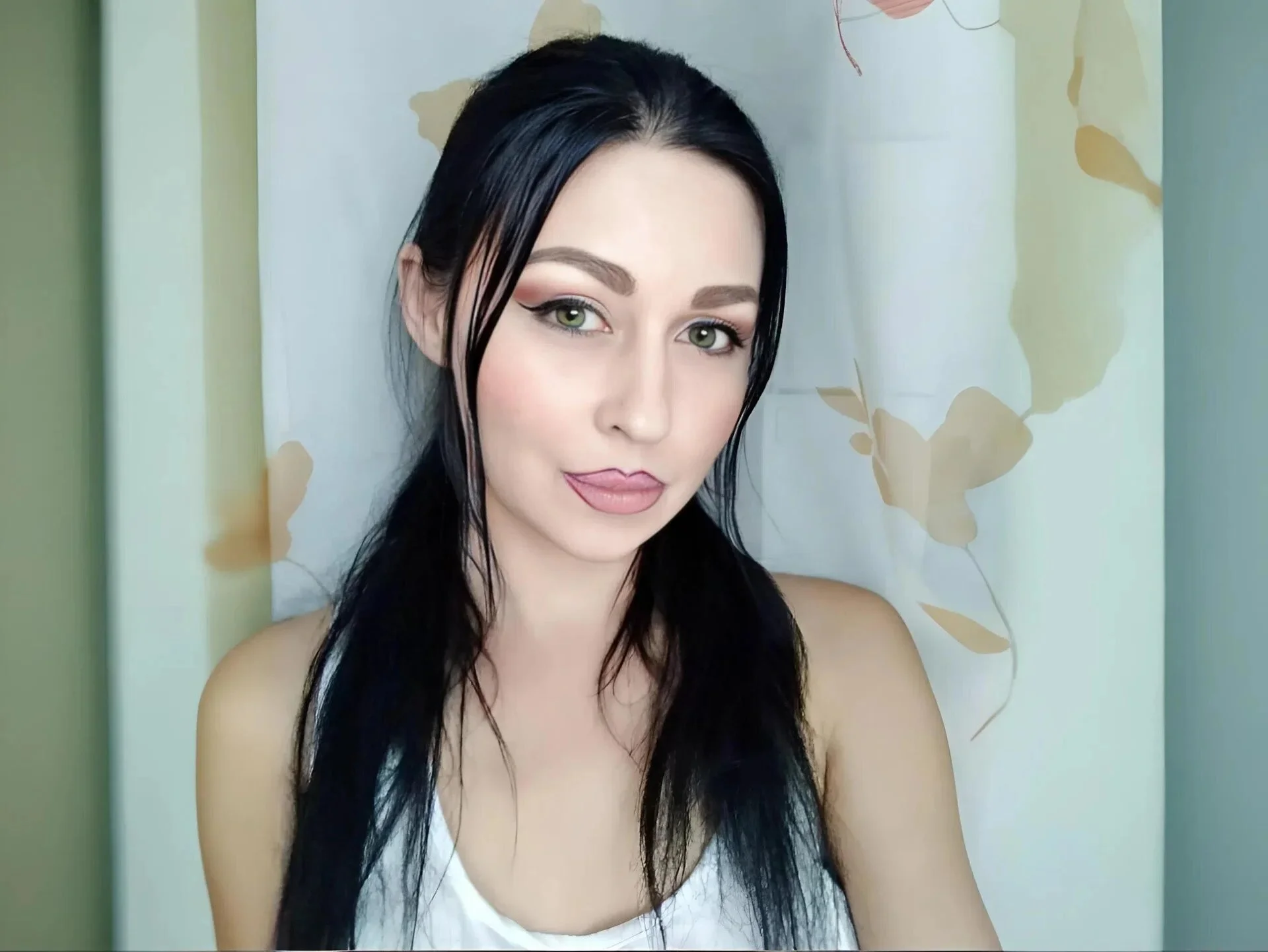 KateAnit cover photo