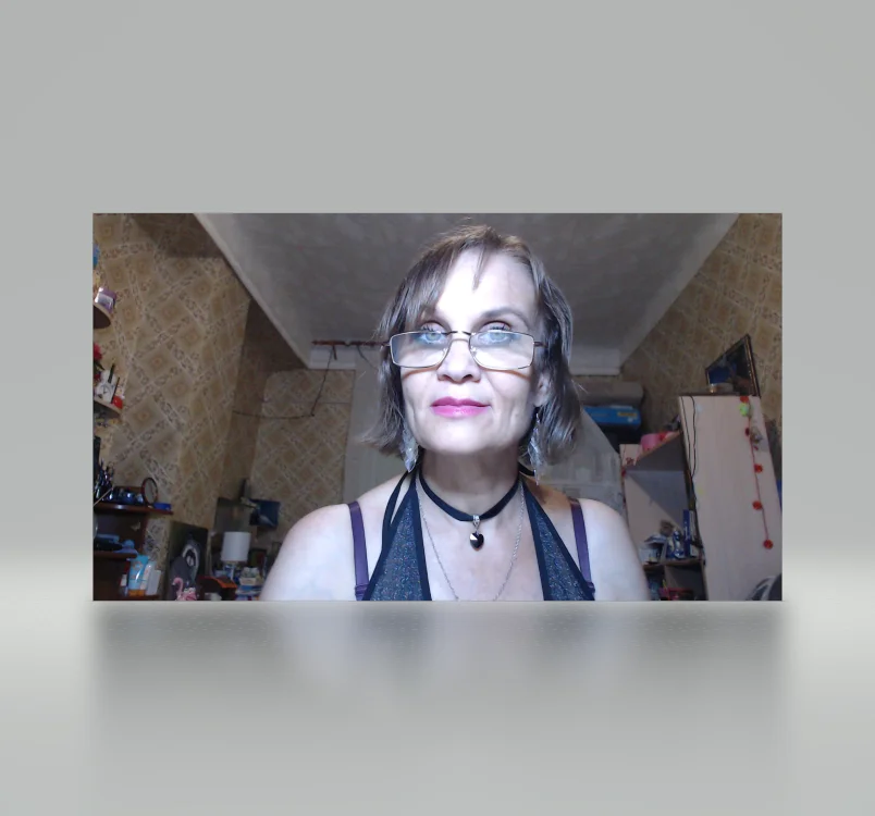 lara_Mflower's Offline Chat Room