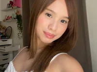 VondaHolmquestのライブXXXチャット