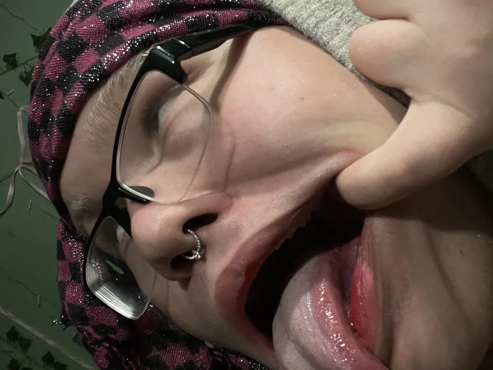 Maks08xxx offline XXX-chatje
