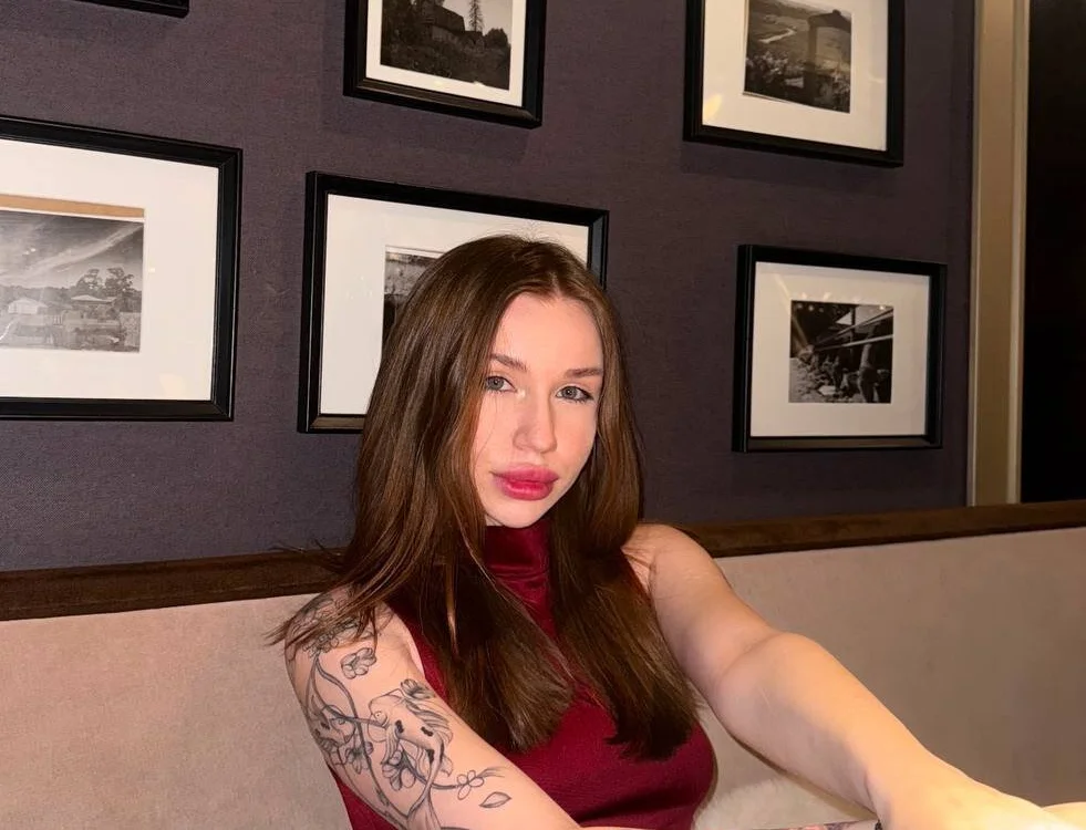 BlytheGoulder's Offline Chat Room