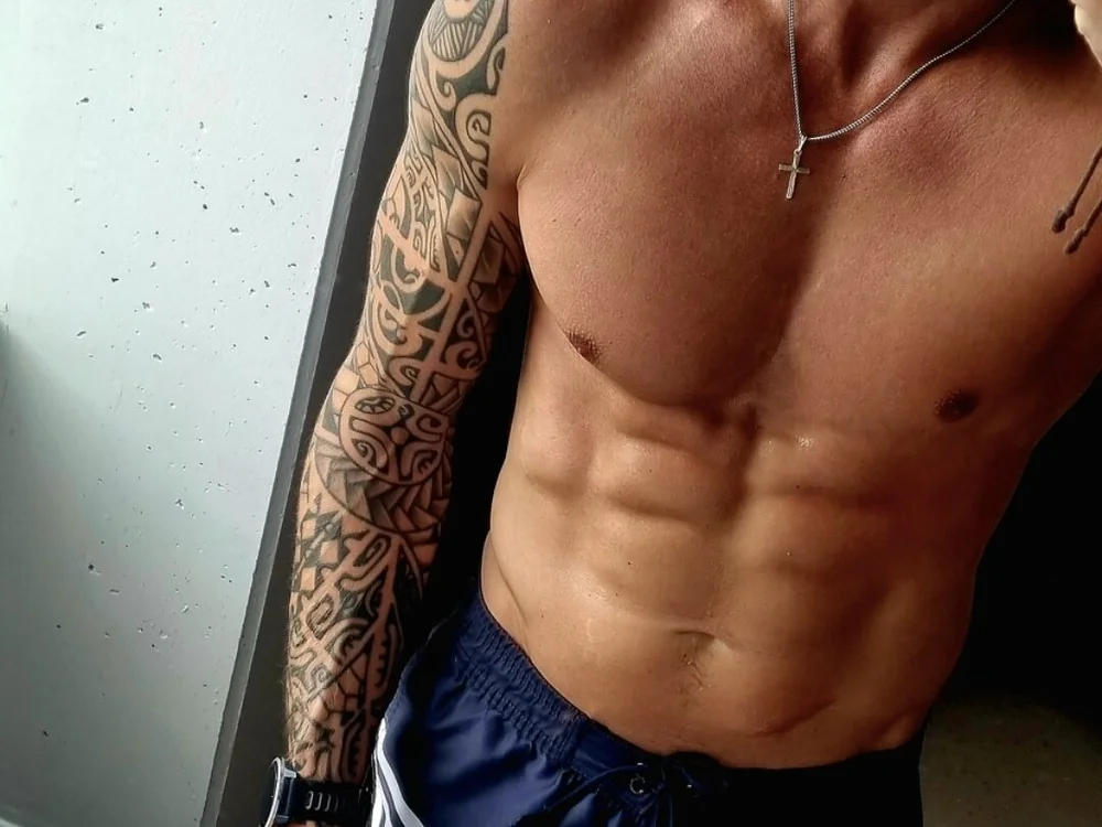 tatoofitn Offline XXX chat