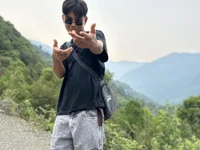 tpeeee: διαδικτυακό σόου στην κάμερα