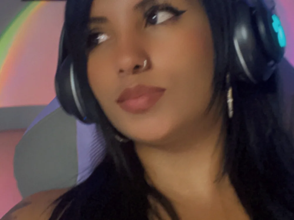 DannielaFerrer offline chatrum