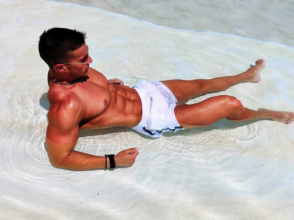 mrfitmuscle's most recent online preview