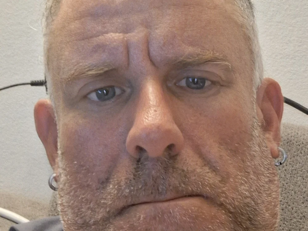 Pappa1978's Offline Chat Room