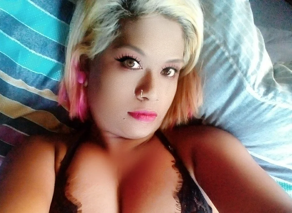 Stacy18s' Offline XXX Chat