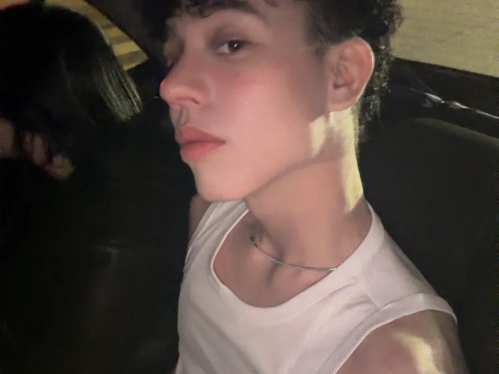 yoursexyjose Offline XXX-chat