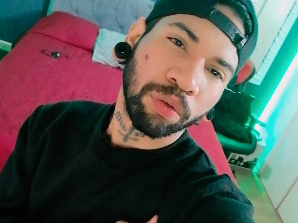 clark_tommy_ offline chatrum