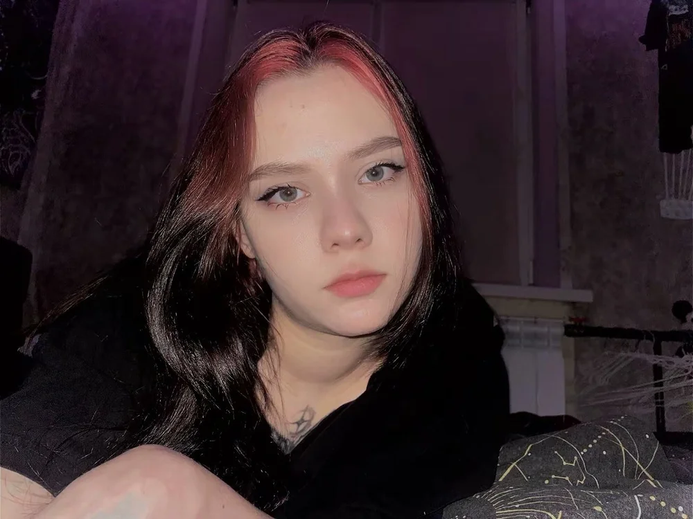Lisa_Reevess Offline Chatraum