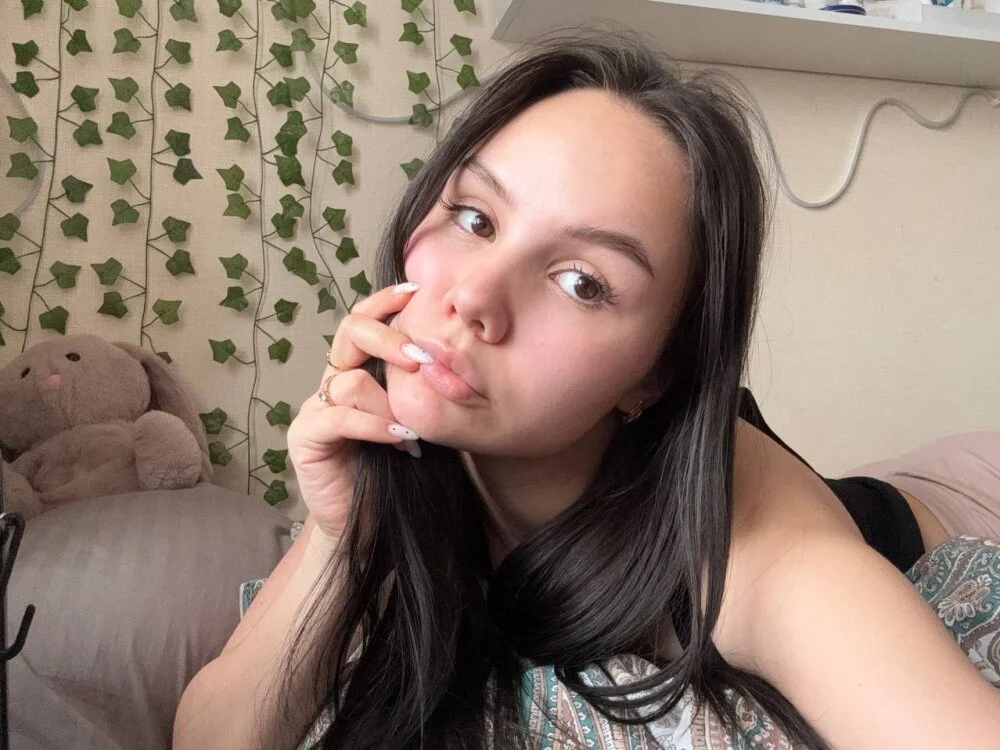 RebelLuna Offline XXX-Chat