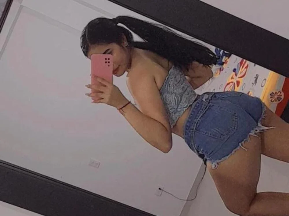 wild_demongirl offline XXX-chat